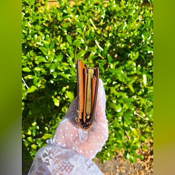 Sold - Picture 4 of 13